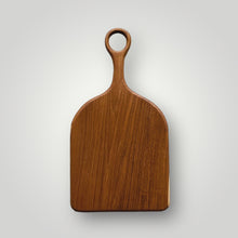 Load image into Gallery viewer, Karada cutting board