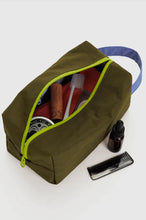 Load image into Gallery viewer, Dopp Kit Bay Seaweed Mix