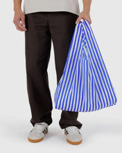 Load image into Gallery viewer, Standard Baggu Blue Painted Stripe
