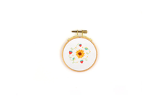 Load image into Gallery viewer, Embroidery Stitch Sampler - Summer