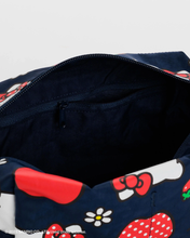 Load image into Gallery viewer, Dopp Kit Hello Kitty Apple