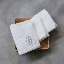 Load image into Gallery viewer, 2.5-PLY GAUZE  TOWEL (White)
