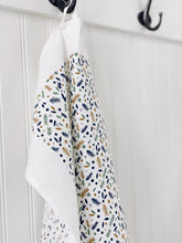 Load image into Gallery viewer, Pine and Berry Gift Set