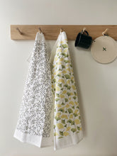 Load image into Gallery viewer, Ginkgo Leaf Gift Set