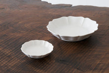 Load image into Gallery viewer, Octagonal Petal Dish M