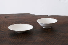 Load image into Gallery viewer, Bellflower Plate S