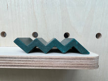 Load image into Gallery viewer, Zig Zag Soap Dish