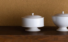 Load image into Gallery viewer, Footed Cylindrical Bowl with lid
