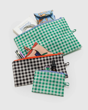 Load image into Gallery viewer, Flat Pouch Set - Gingham
