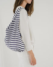 Load image into Gallery viewer, Standard Baggu Sailor Stripes
