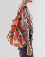 Load image into Gallery viewer, Standard Baggu Strawberry
