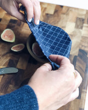 Load image into Gallery viewer, Classic Beeswax Wrap - 3 pack
