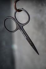 Load image into Gallery viewer, Wide Bow Scissors
